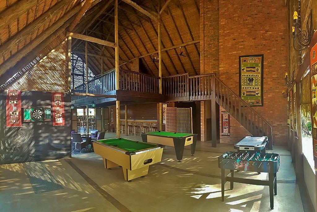 Kwambali Riverside Lodge Хейзивью Экстерьер фото