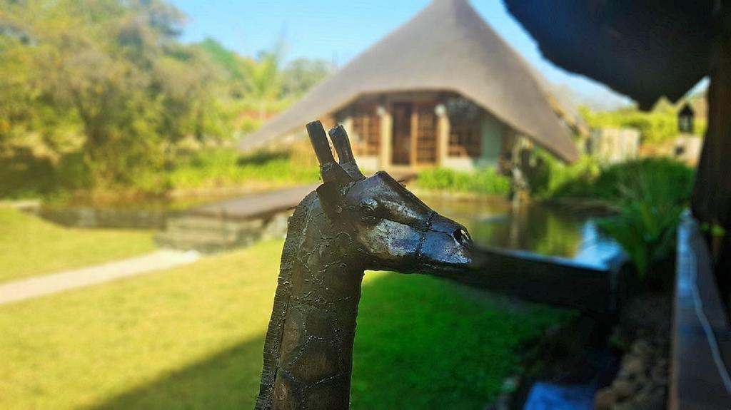 Kwambali Riverside Lodge Хейзивью Экстерьер фото