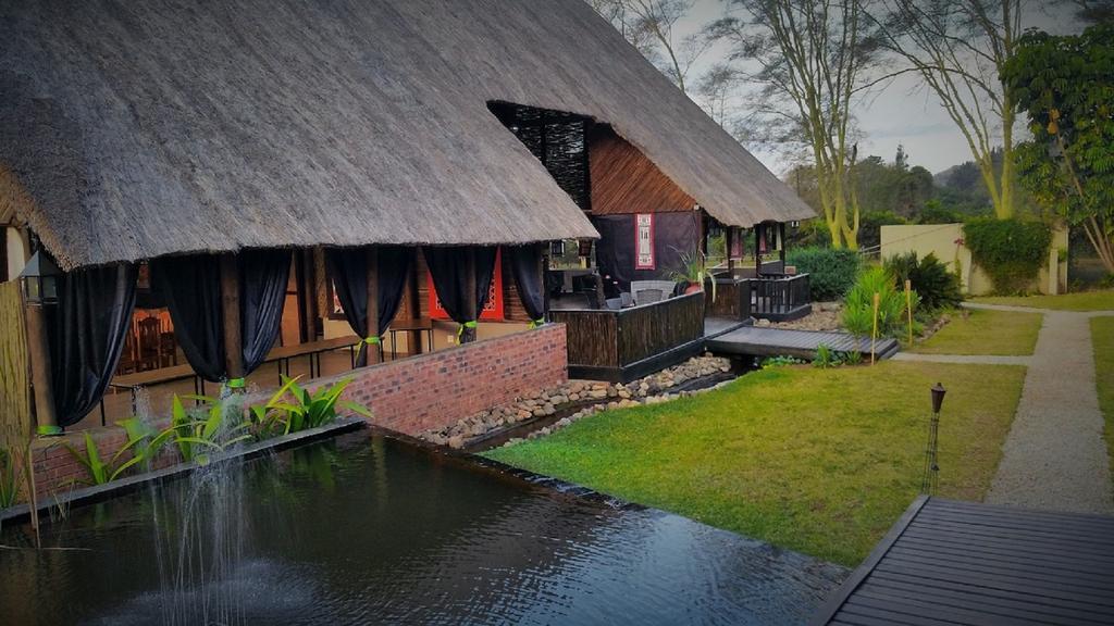 Kwambali Riverside Lodge Хейзивью Экстерьер фото