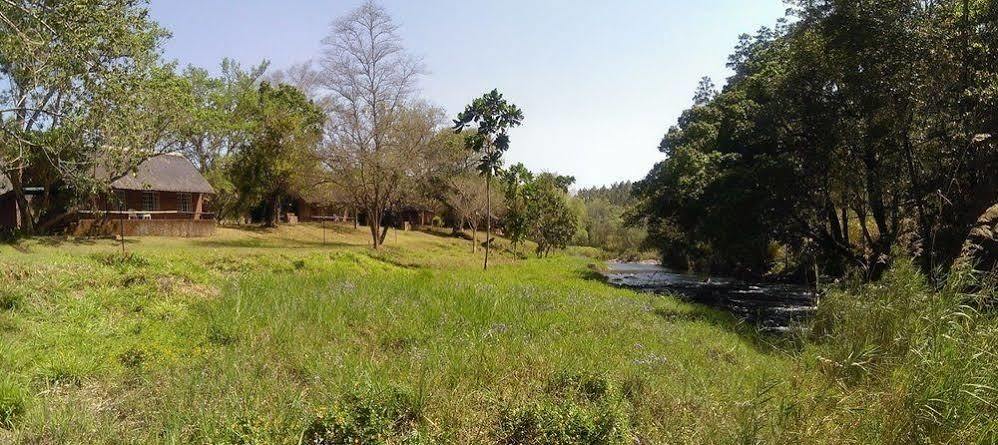 Kwambali Riverside Lodge Хейзивью Экстерьер фото