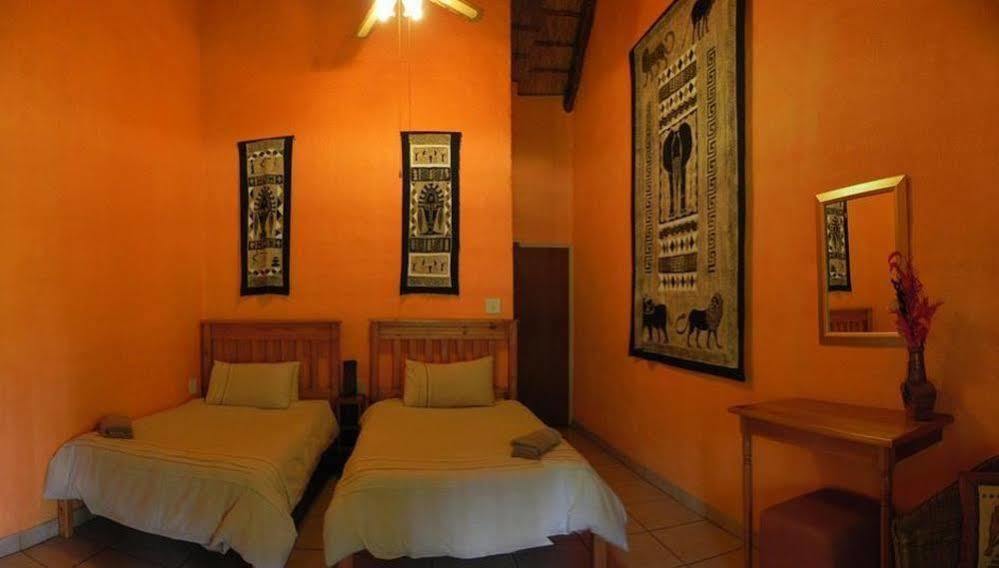 Kwambali Riverside Lodge Хейзивью Экстерьер фото