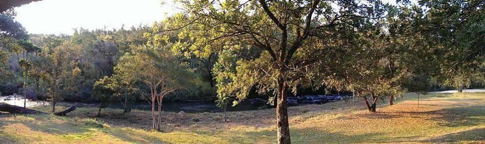 Kwambali Riverside Lodge Хейзивью Экстерьер фото