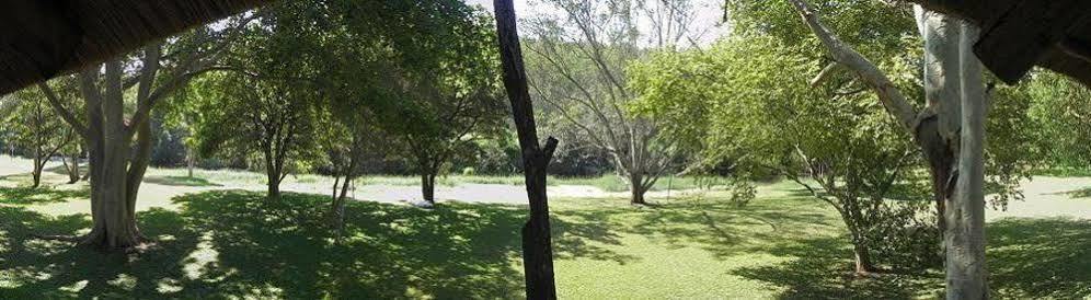 Kwambali Riverside Lodge Хейзивью Экстерьер фото