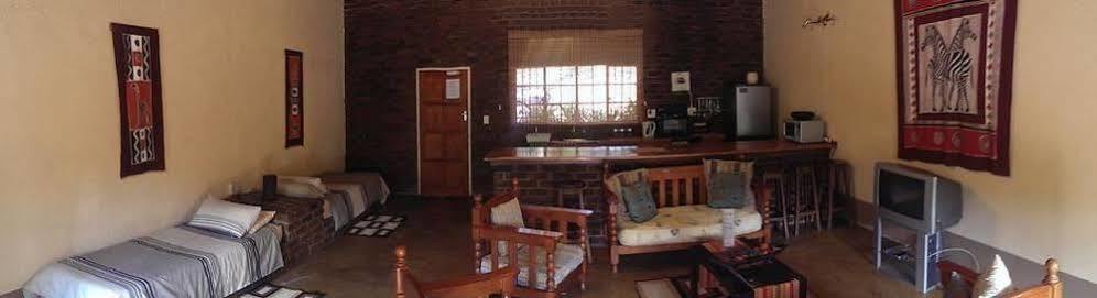Kwambali Riverside Lodge Хейзивью Экстерьер фото